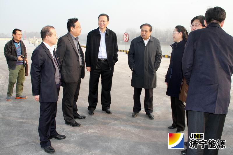 周洪、李建华在金威煤电检查指导时强调：拉长产业链条  发展循环经济  推进精细化工产业跨越发展