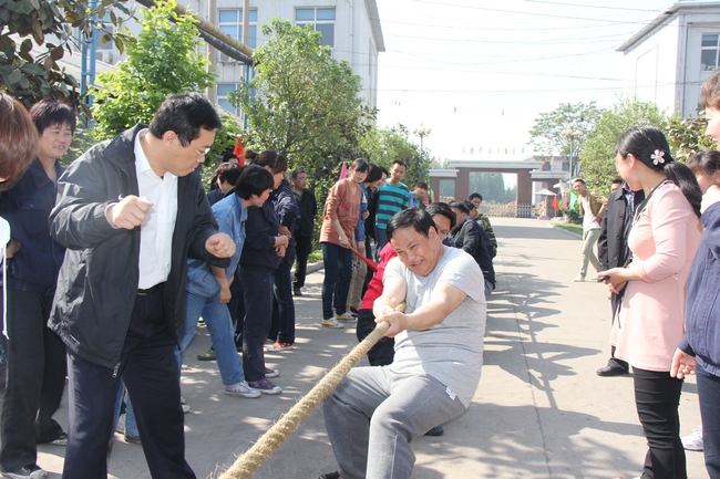 落陵矿山支护材料厂：开展“庆五一”职工运动会