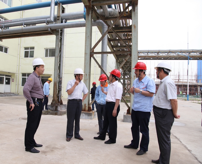 集团公司安全检查领导小组到济矿民生热能检查指导工作