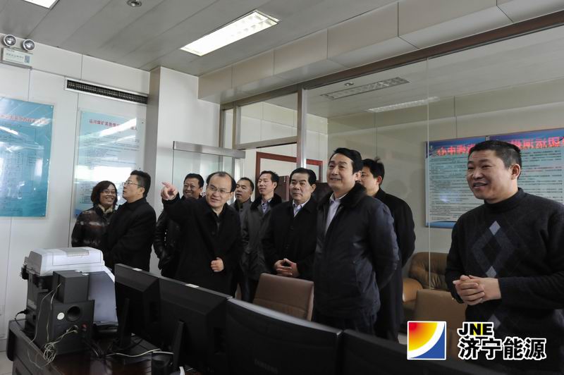 虢洪增到运河煤矿问候干部职工