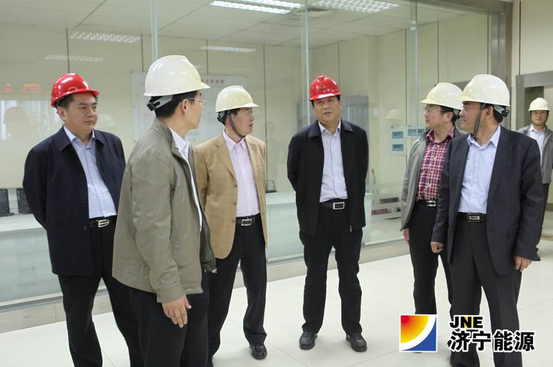 张广宇会见潍坊亚星集团董事长曹希波