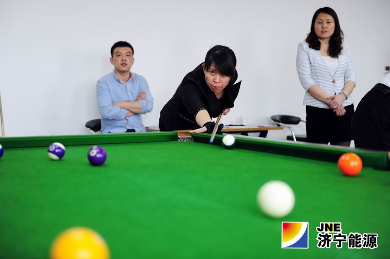 济矿集团机关举行庆“五一”体育健身活动