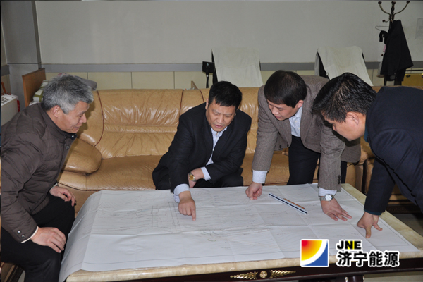 张广宇在花园煤矿安全检查时指出：紧盯现场 关注安全 关心职工