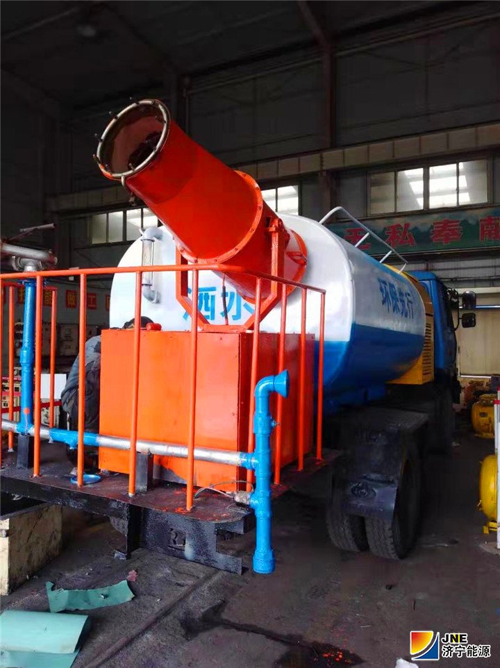 1551768050239041.jpg 花园煤矿:2月26日花园煤矿自主维修洒水车省钱又省时( 巩玉华).jpg