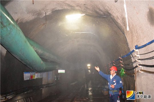 金桥煤矿小改小革又出新亮点  自主设计加工旋转喷雾装置