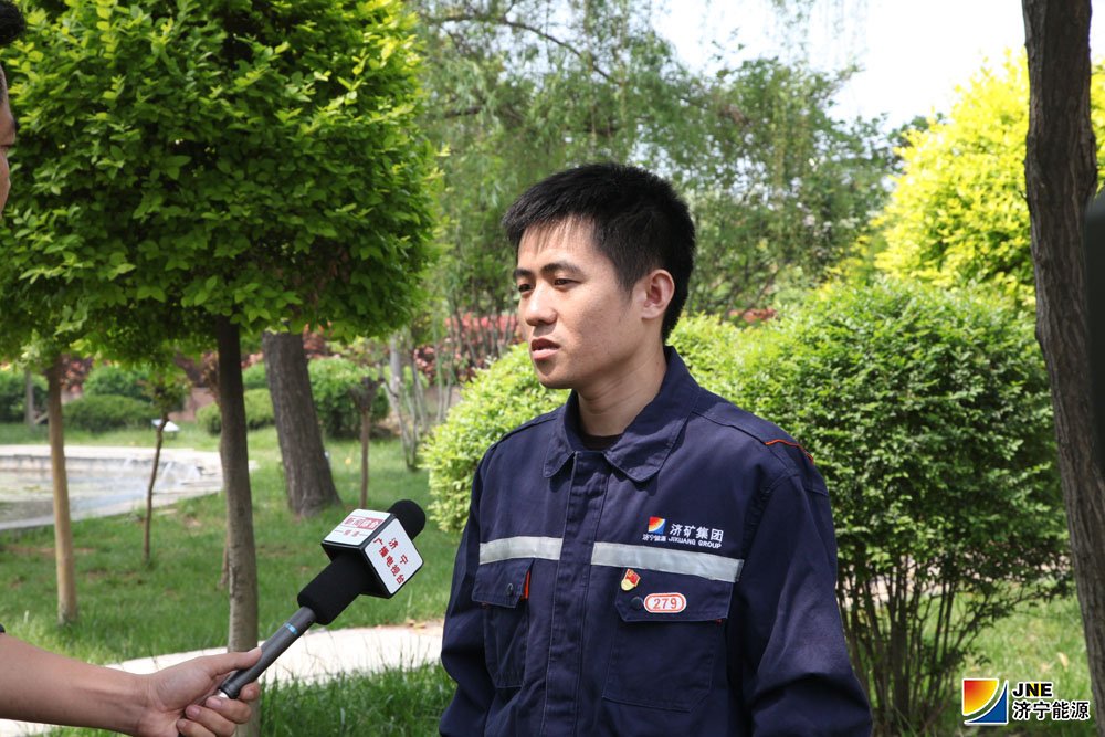 1557112255754347.jpg 阳城煤电职工尚全厂接受多家新闻媒体联合采访1.jpg