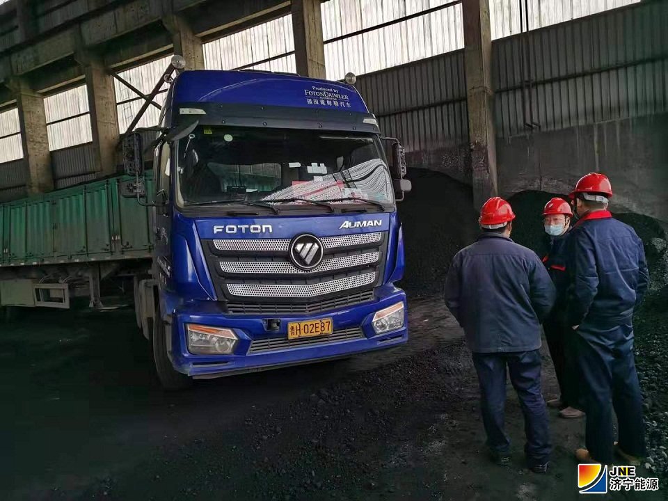 民生热能：齐发力 战疫情 保生产（于凤忠）.jpg