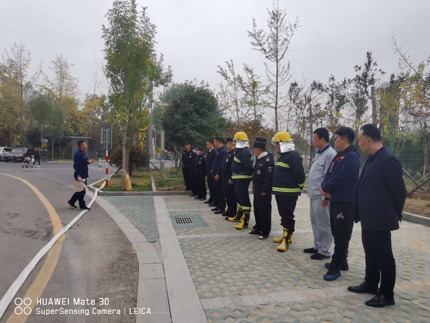 1604142119216782.jpg 圆中园公司:2020.10.28消防演练(韩光辉).jpg