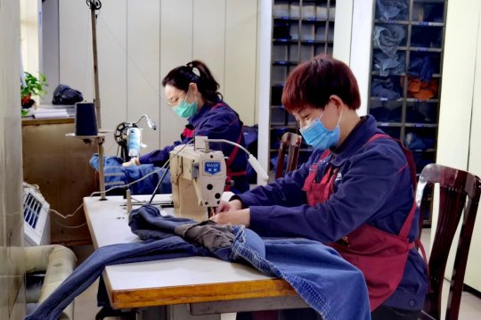 义桥煤矿：女工协管员“衣”心保安全 “针”情促提升