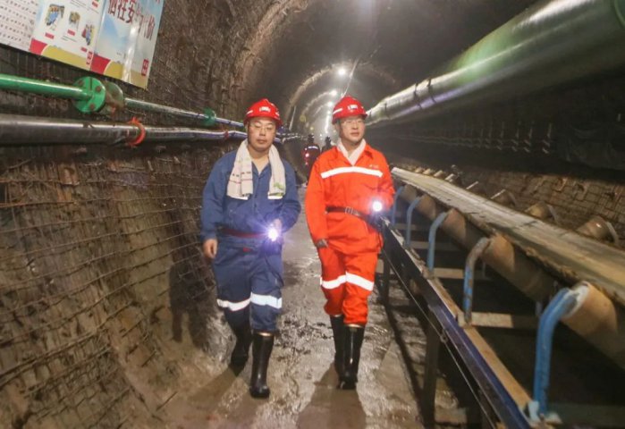 王崇景“四不两直”到阳城煤电督导检查工作