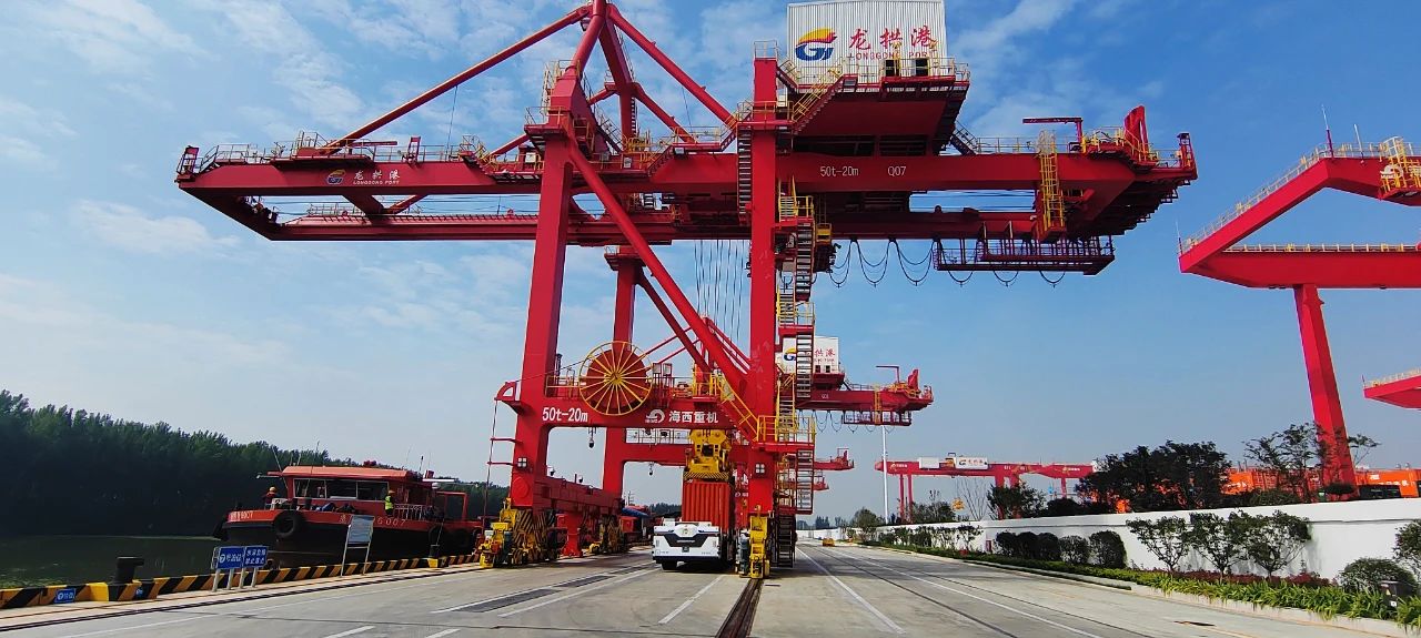 1696841217117997.jpg e27383d7401d8face632bd4d7ad0be90.jpg