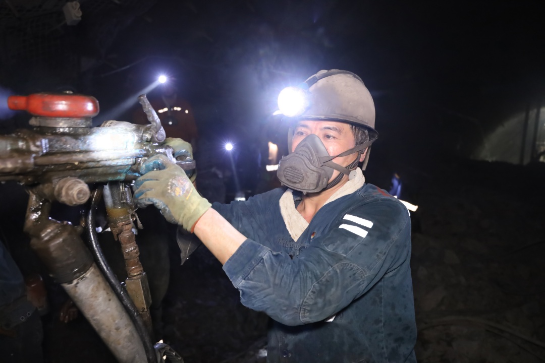 1709275281100010.jpg 掘进比武.jpg